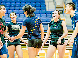 intramural sports volleyball team huddle